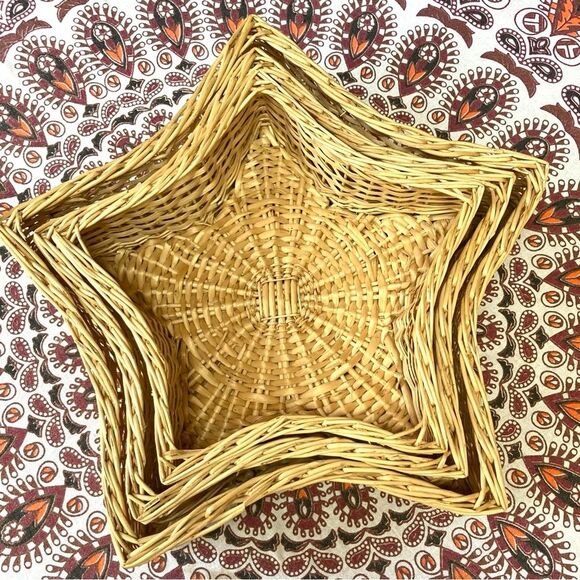 WILLIAMS SONOMA Star Shaped Woven Stacking Baskets Bohemian Boho Set of 3 - Picture 5 of 8